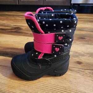 Wonder Nation Black and Pink Heart Boots
